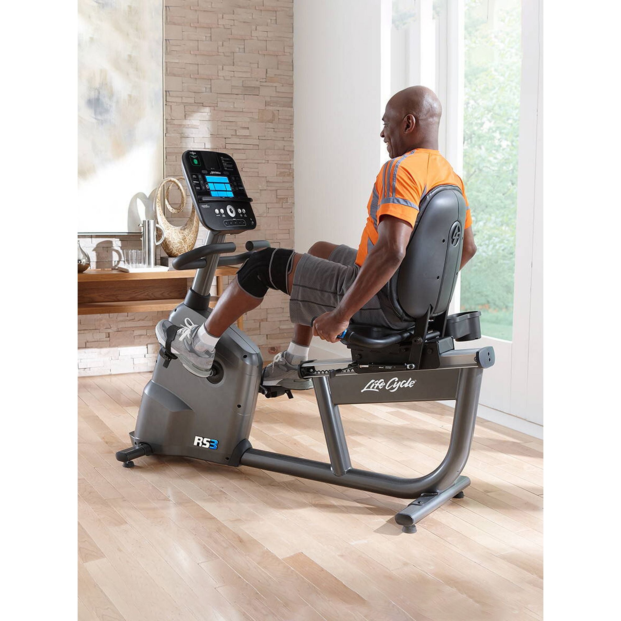 Life Fitness RS3 Recumbent Bike, Base +Track Console