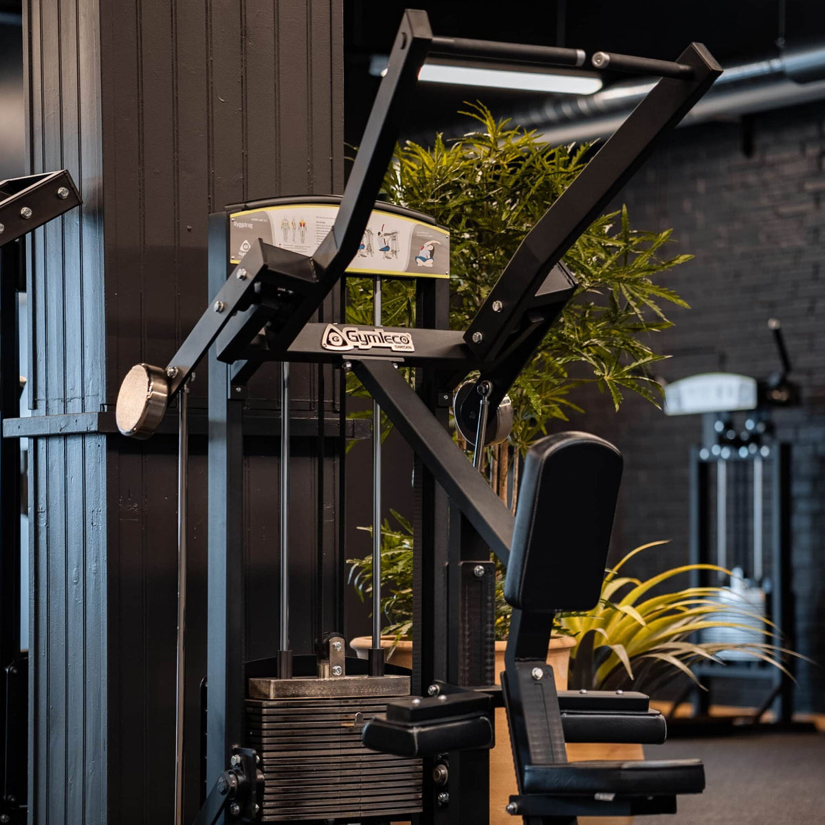 Gymleco Iso Lateral Pulldown Machine — view 5
