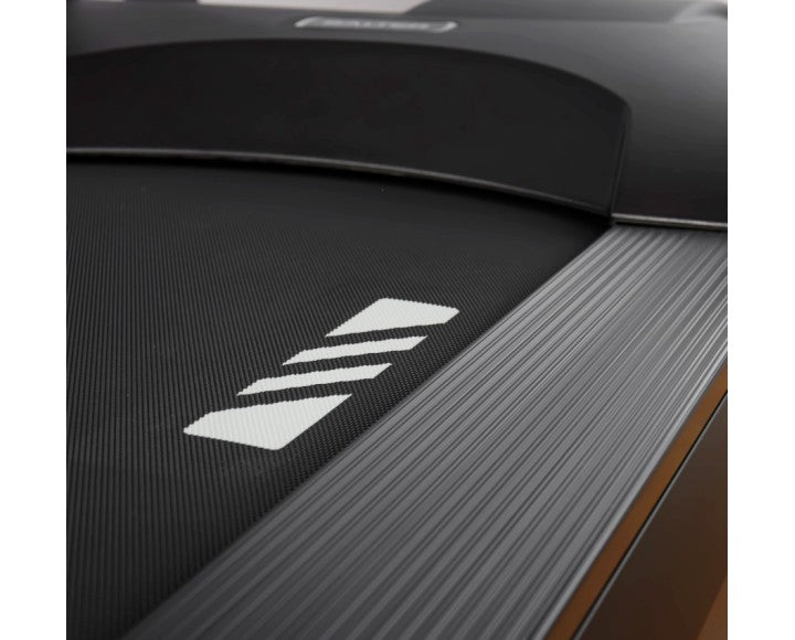 M-8385 TREADMILL